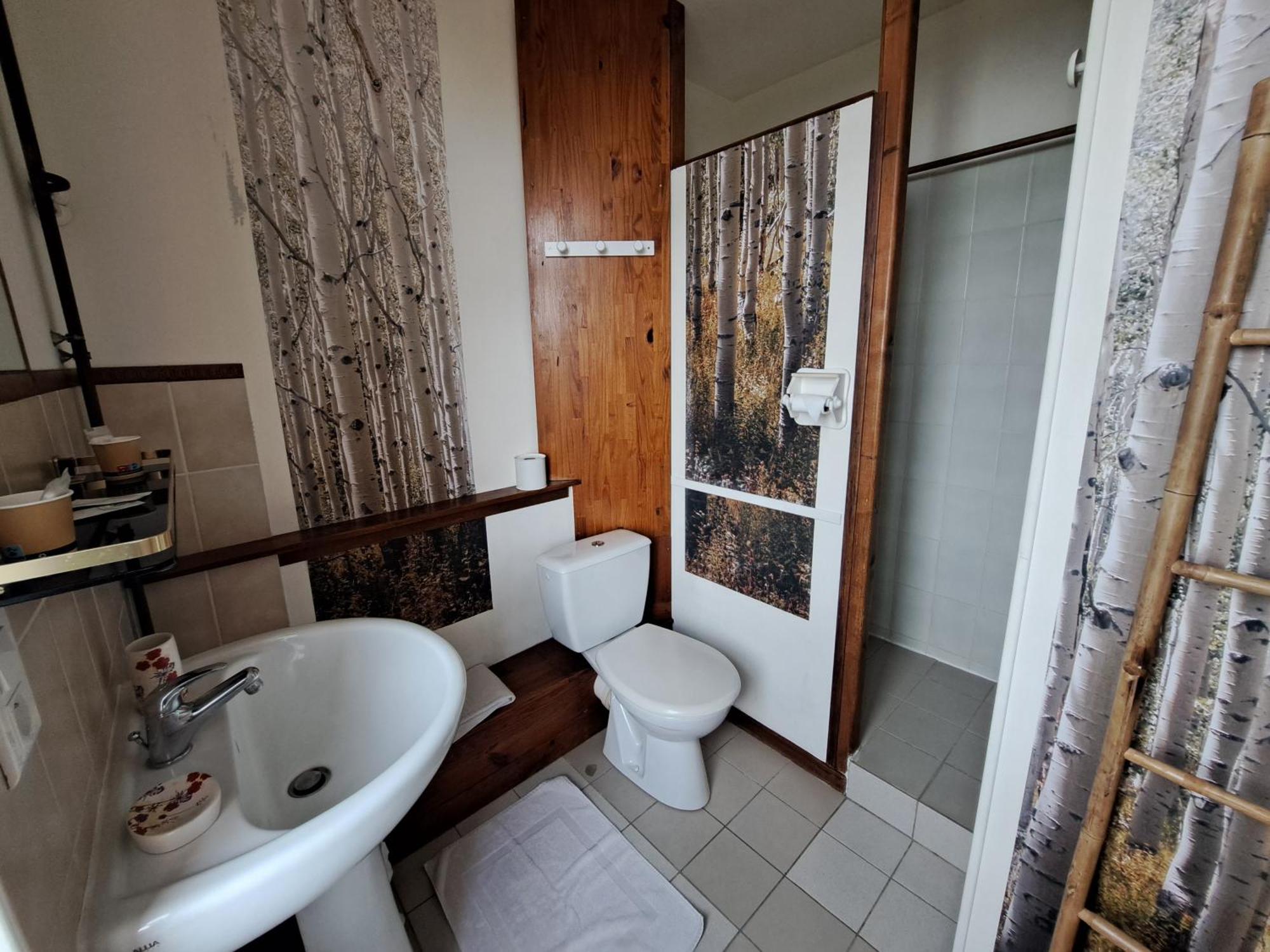Location A Coucy Le Chateau 외부 사진