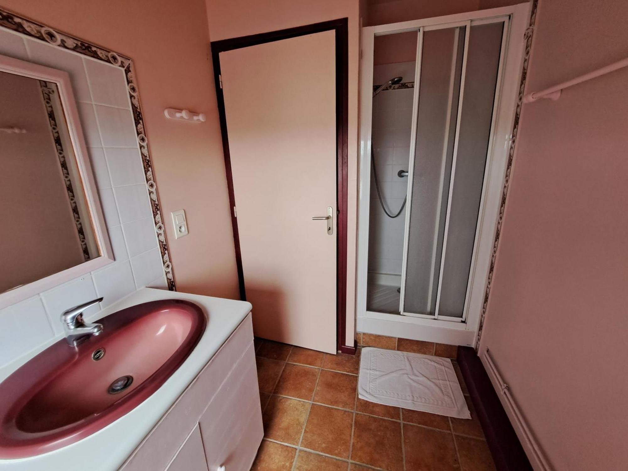Location A Coucy Le Chateau 외부 사진